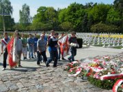 historycznym szlakiem forsowania odry przez zolnierzy 1 armii wojska polskiego 12